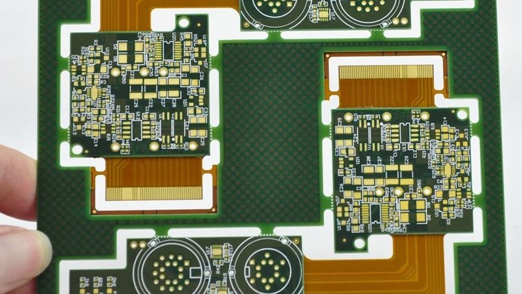 How do Rigid-Flexible Printed Circuit Boards Enhance Electronic Device Design Flexibility?